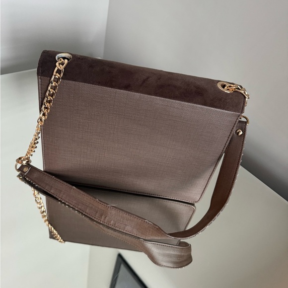 Crossbody from Limelight - Picture 3 of 8